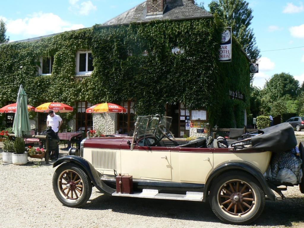 Logis Hotel Restaurant Auberge Saint Martin Surville  エクステリア 写真